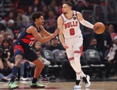 世俱杯直播-包含公牛胜黄蜂，拉文狂进30分的词条