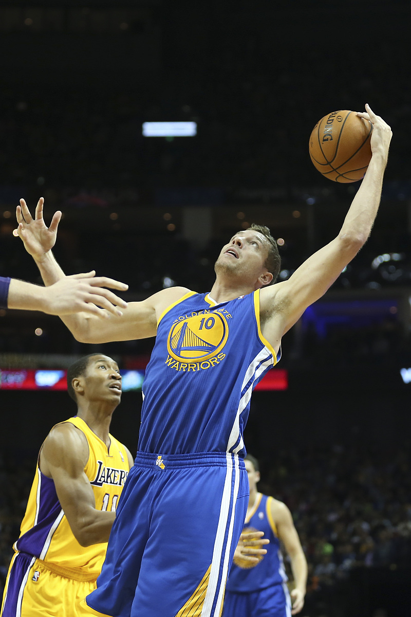 世俱杯赛程-包含独行侠擒勇士,卢卡超远三分绝杀的词条